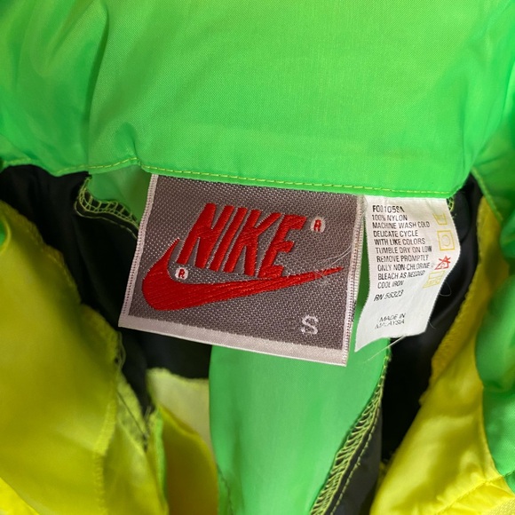 NIKE neon thin reflective windbreaker jacket - Picture 4 of 4